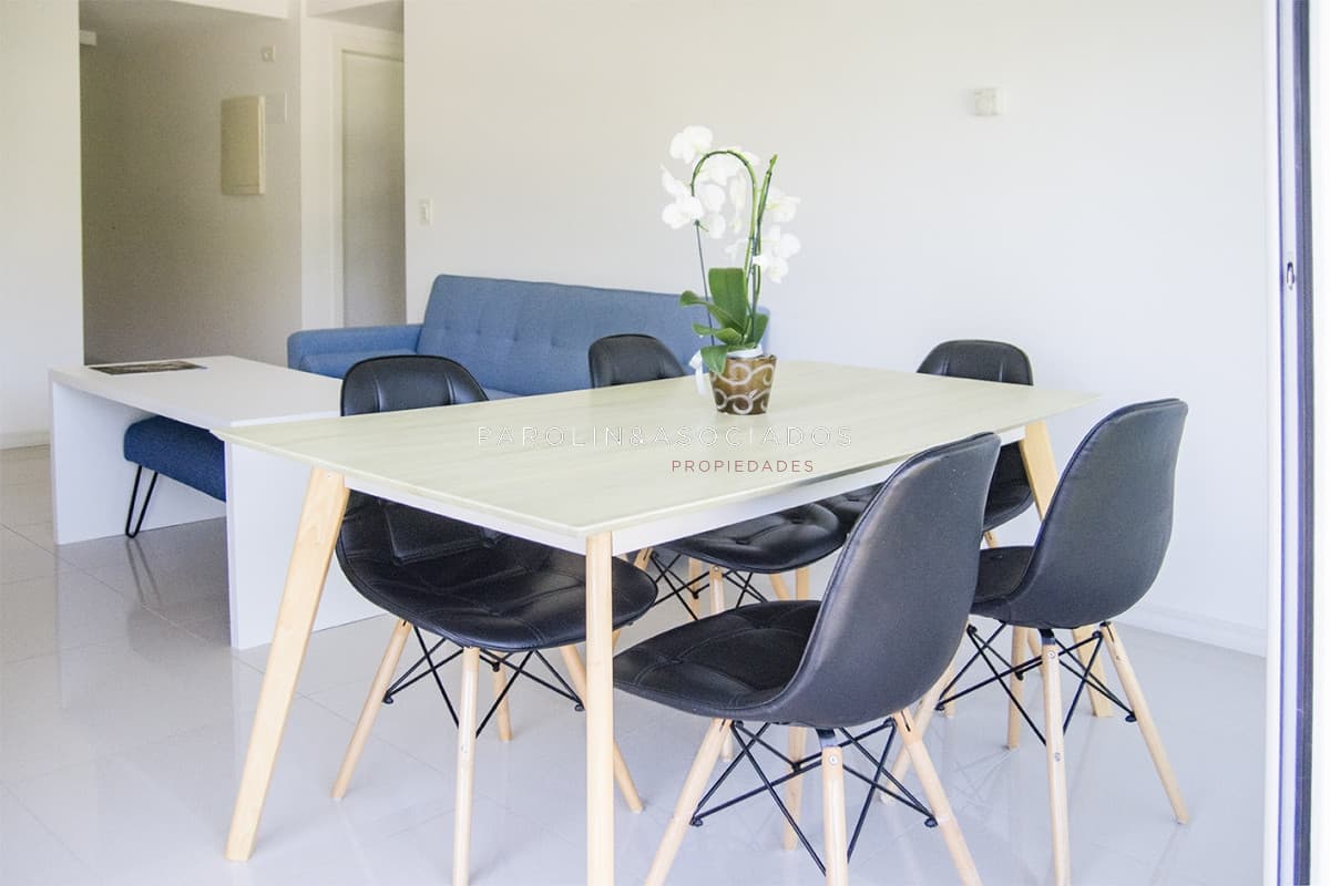 Apartamento en venta de 3 dormitorios en Punta del Este.