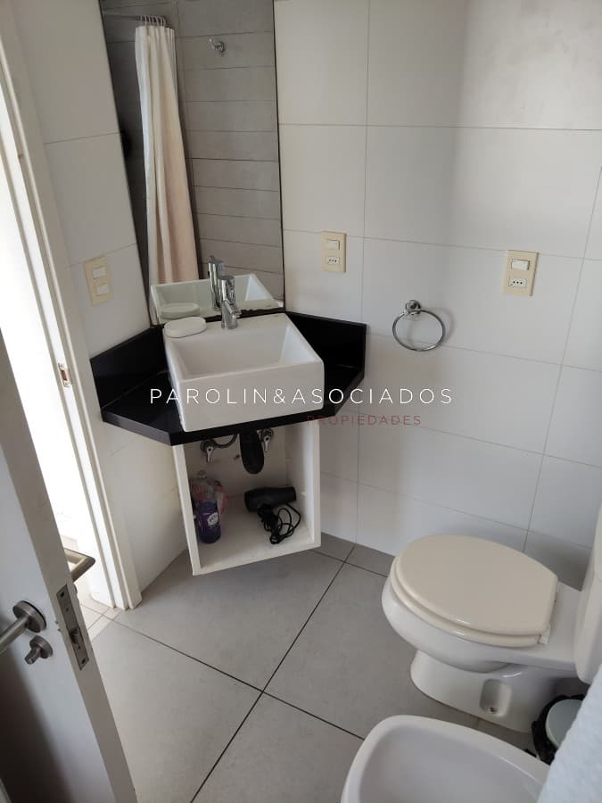 Apartamento en venta de 1 dormitorio en Lux Tower, Punta del Este.