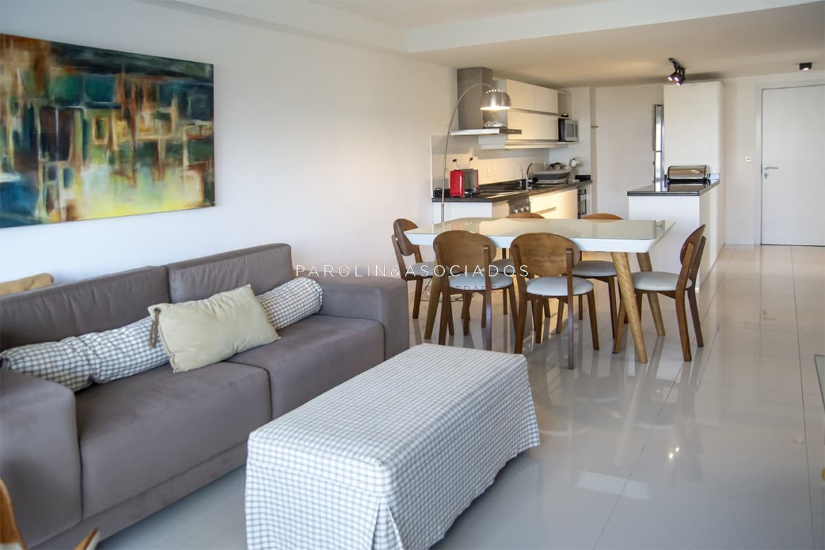 Apartamento en venta en Torre Esmeralda de 3 dormitorios, en Punta del Este