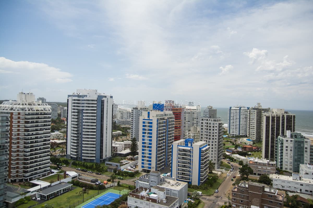 Departamento A ESTRENAR  de 2 dormitorios, piso alto, en venta.