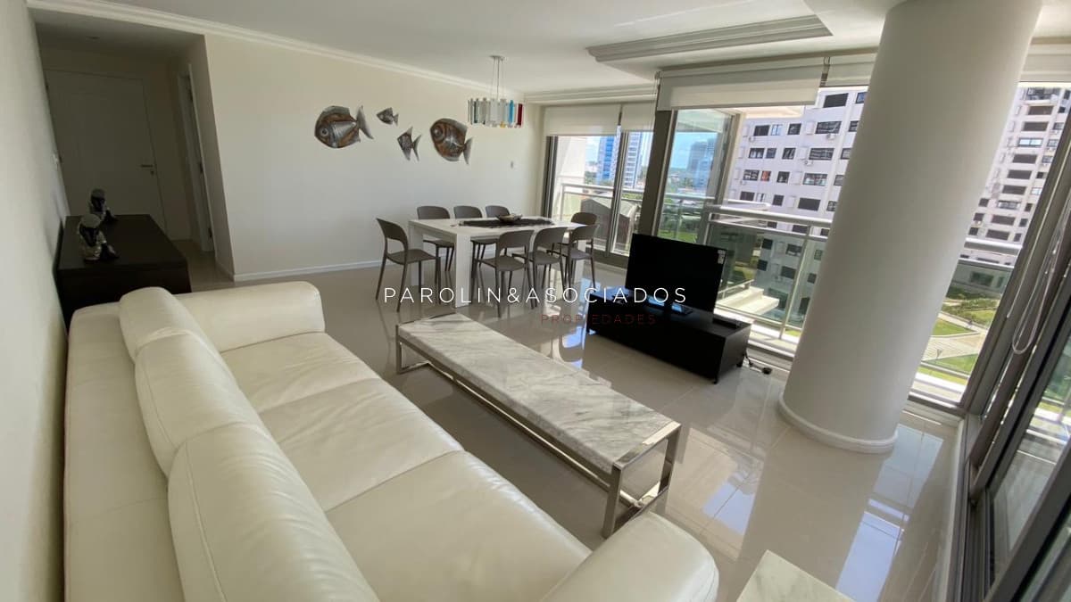 Apartamento en venta en Torre Imperiale Brava, Punta del Este.