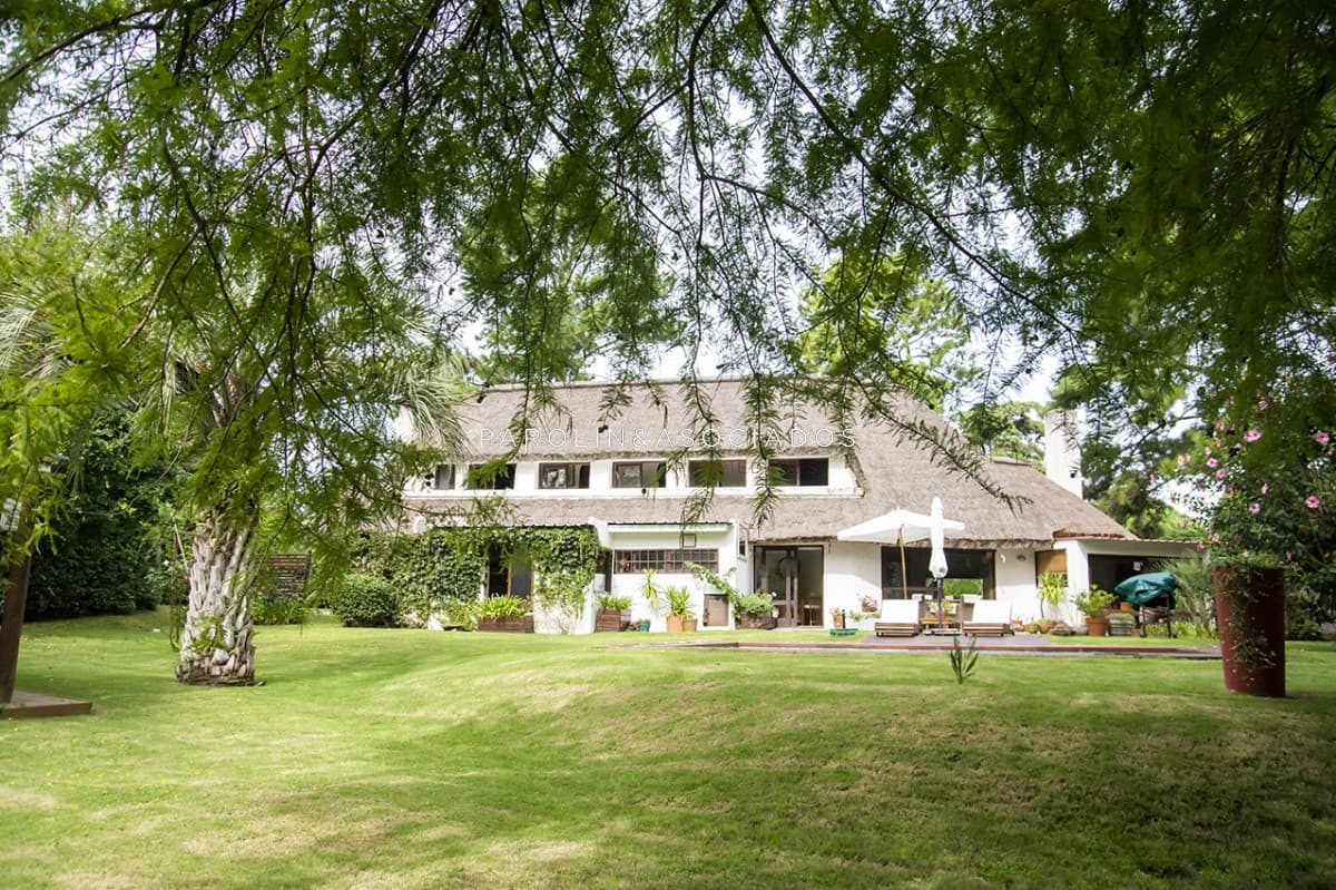 Casa en venta de 3 dormitorios en Golf - Punta del Este.