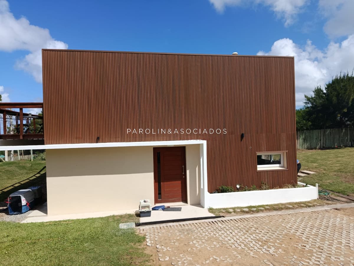 Casa en venta de 3 dormitorios con piscina en en Mananantiales Punta del Este