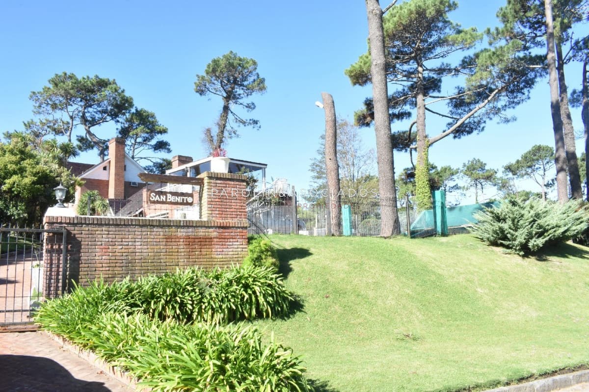 Vende casa espectacular en playa mansa , Punta del Este