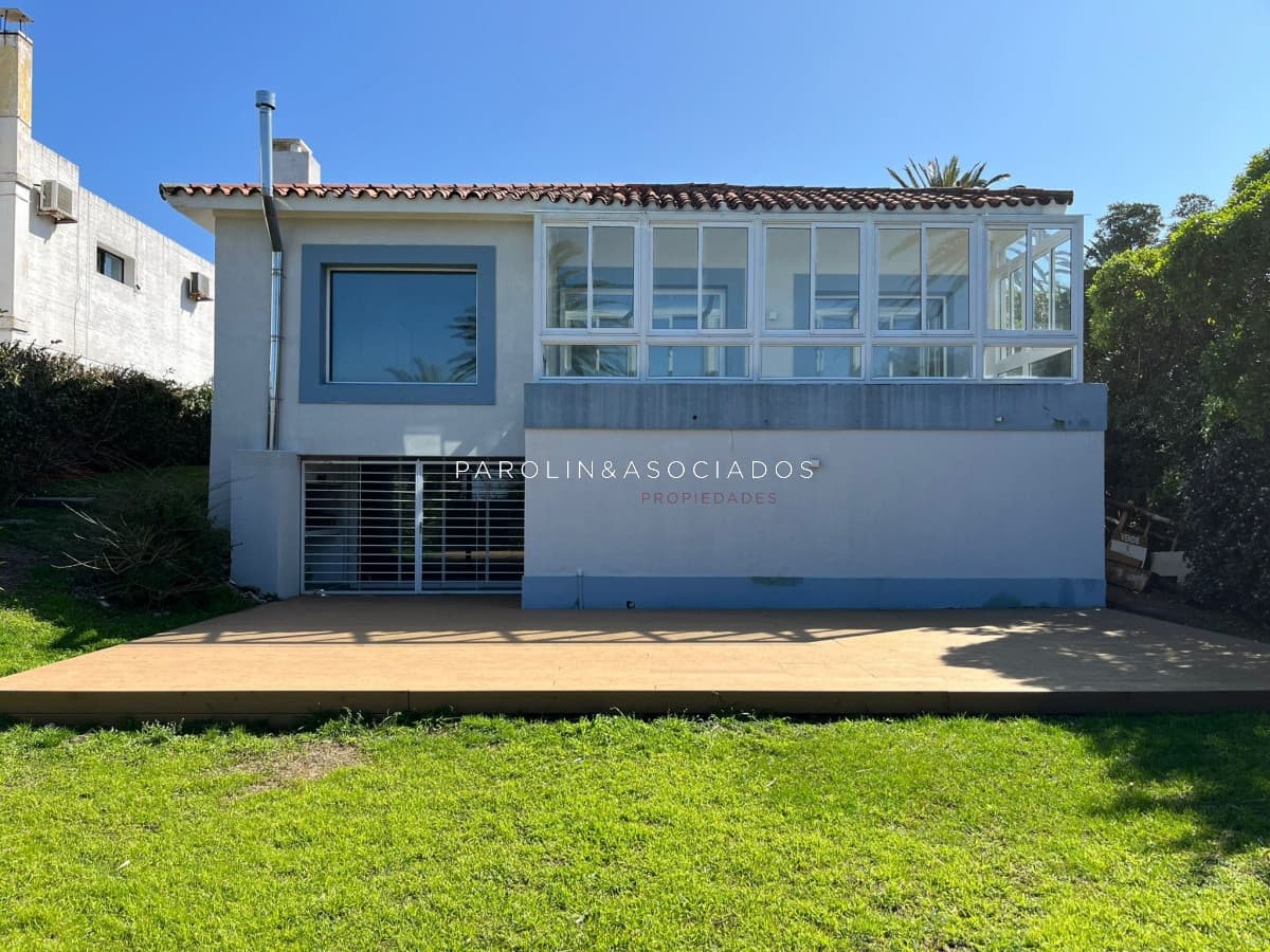 Chalet en Península en venta, de 4 dormitorios.