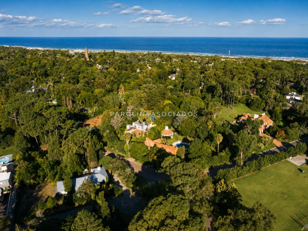 Casa en venta de 7 dormitorios en Punta del Este.