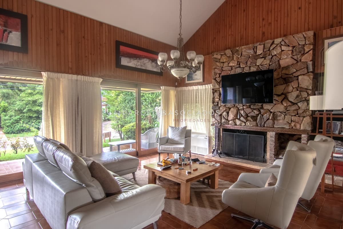 Casa en venta de 3 dormitorios ubicada en Mansa, Punta del Este.