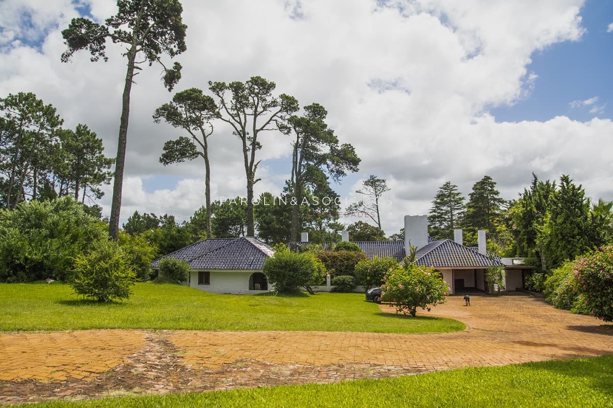 Espectacular casa en venta en Club del Golf, Punta del Este.