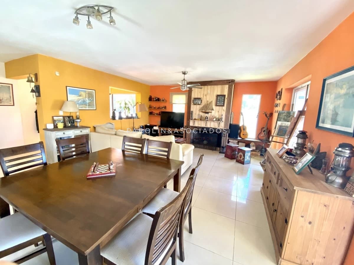 Venta de casa en barrio privado la residence, 4 dormitorios en Punta del Este .