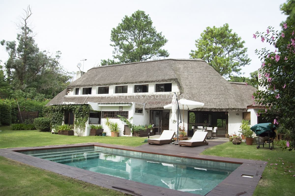 Casa en venta de 3 dormitorios en Golf - Punta del Este.