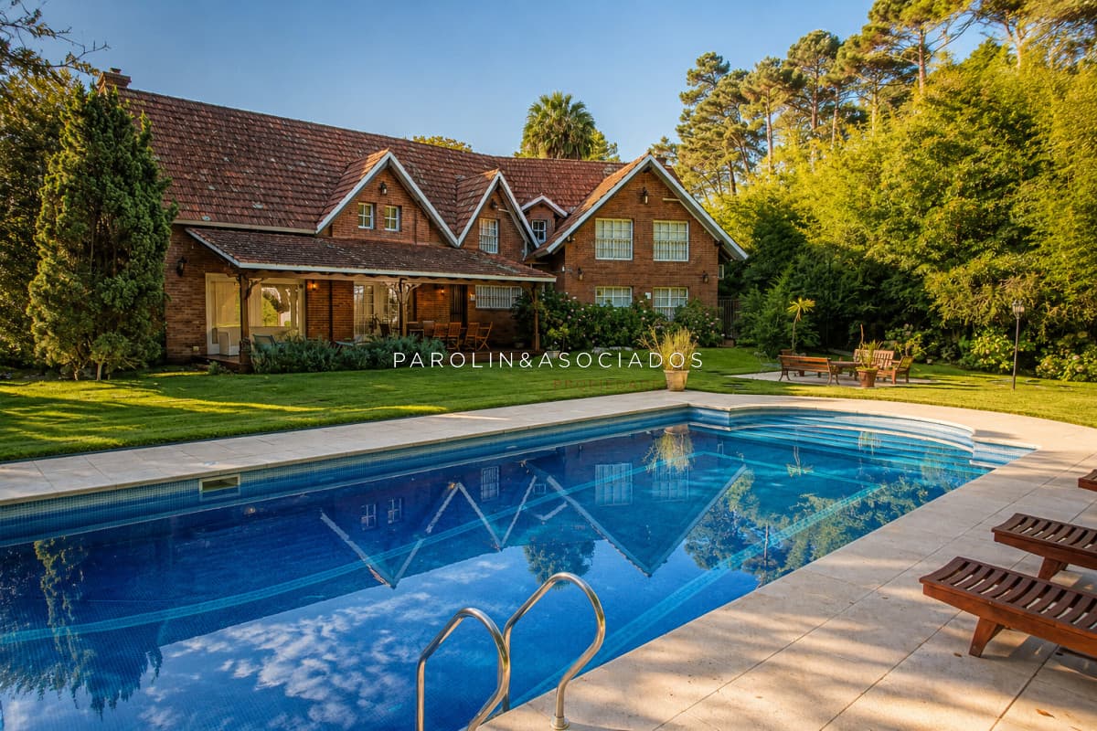 Casa en venta de 7 dormitorios en Punta del Este.