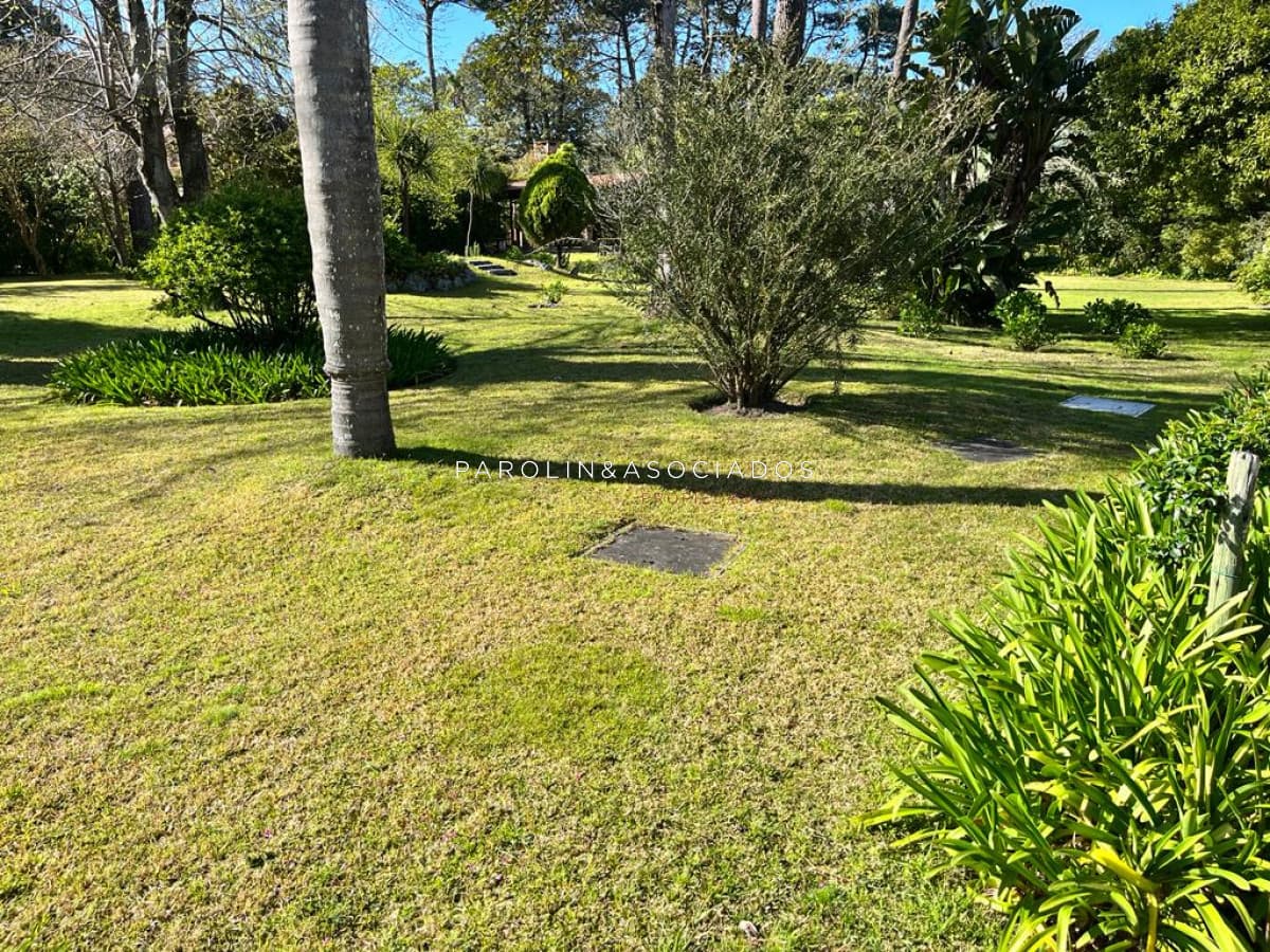 Casa en venta, playa Mansa-Punta del Este.