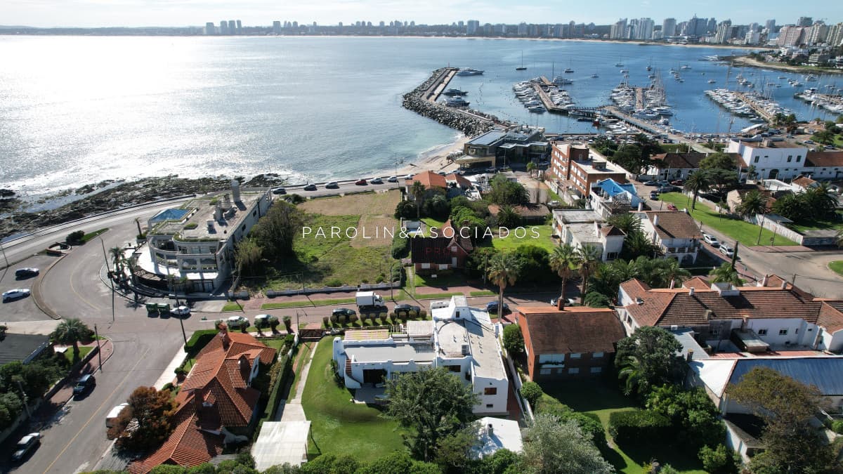 Casa en Venta de 6 Dormitorios en Peninsula, Punta del Este