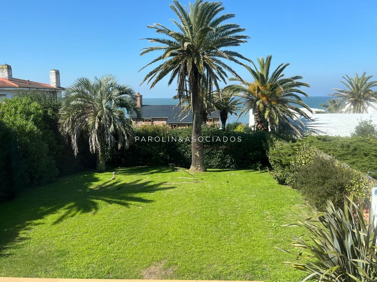 Chalet en Península en venta, de 4 dormitorios.