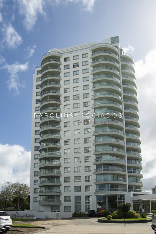 Apartamento en venta de 3 dormitorios Ocean Drive, Punta del Este.