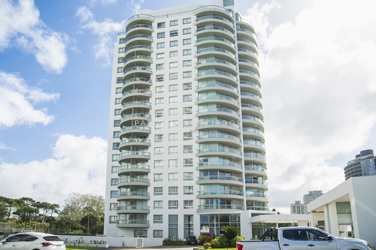 Apartamento en venta de 3 dormitorios Ocean Drive, Punta del Este.