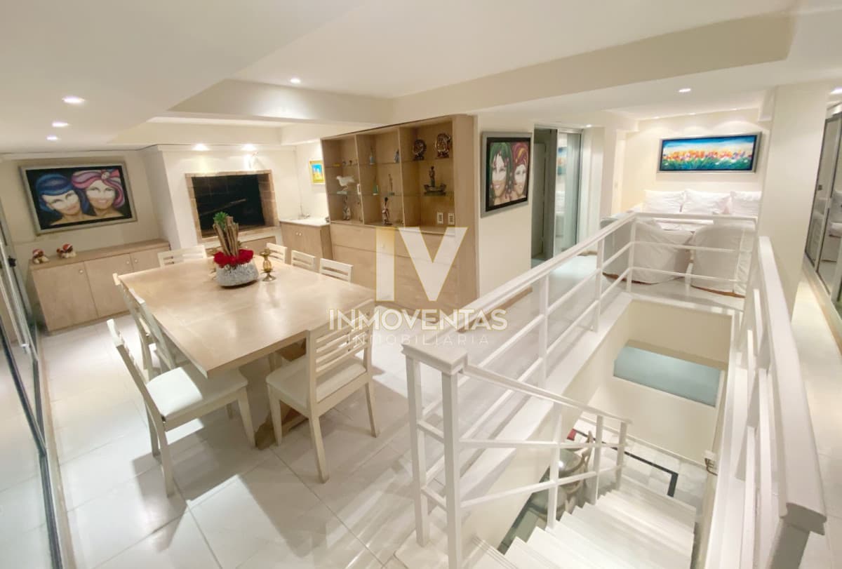Vende Penthouse con hermosa vista en Aidy Grill- Punta del Este, de 4 dormitorios + dep de servicio.