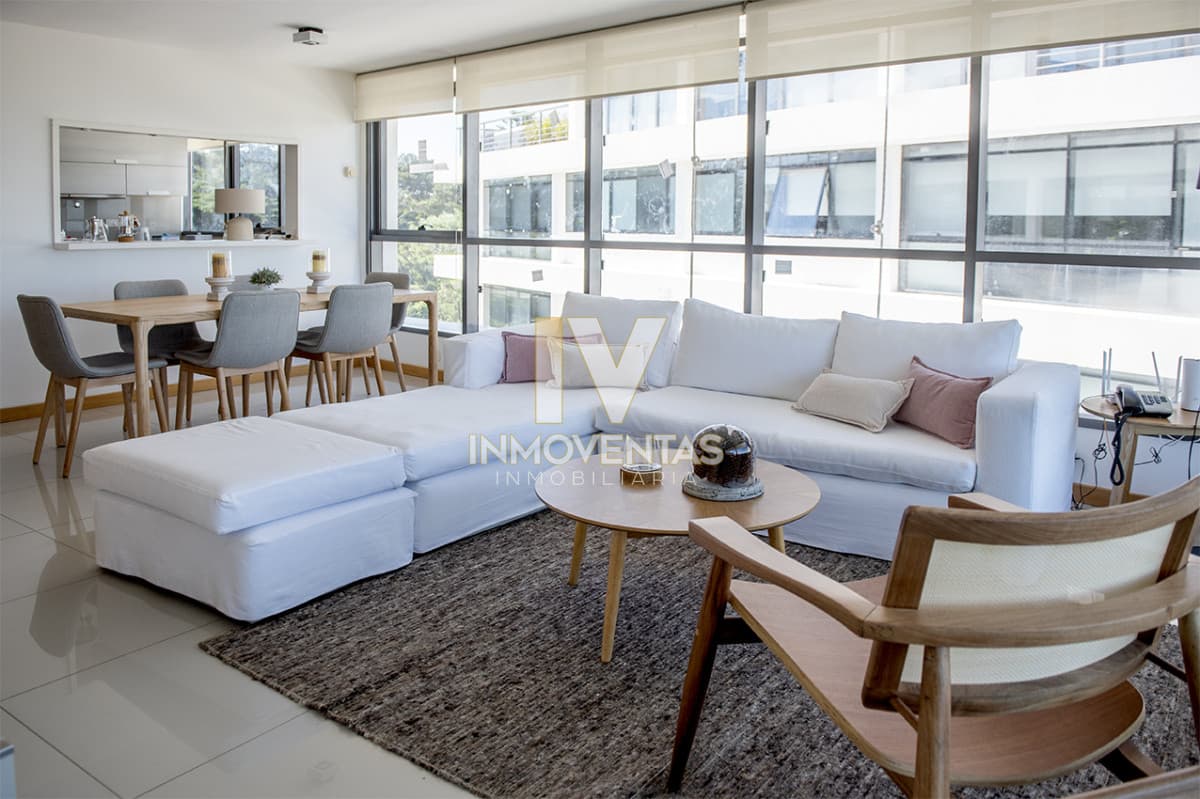 Penthouse frente al mar en venta en Blue Bird, 3 dormitorios en suite. Punta del este