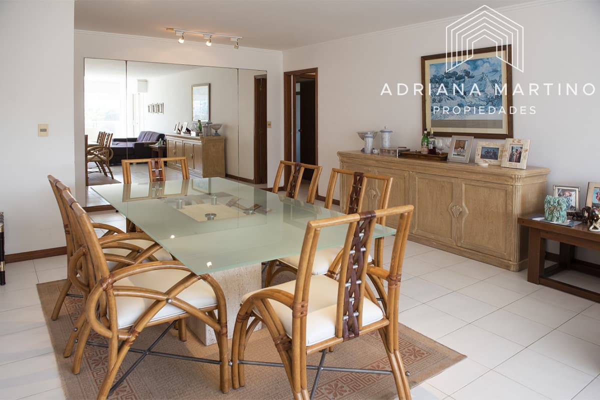 Vende departamento de 3 dormitorios en Ocean Tower, Punta del Este