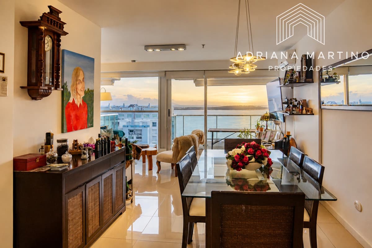 Departamento de 3 dormitorios en venta a pasos del mar. Gala Tower