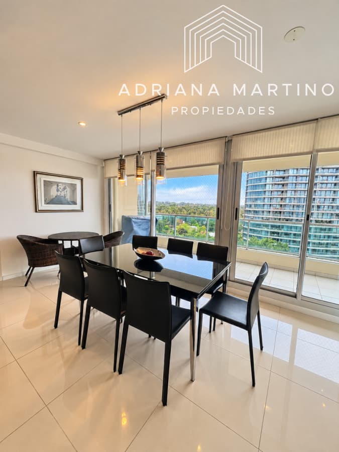 Apartamento de 3 dormitorios en venta en Edificio Gala Vista