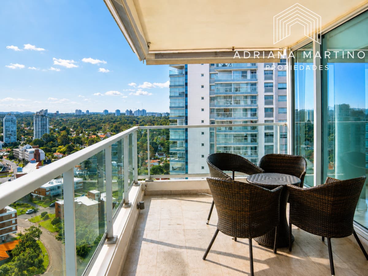 Departamento de 3 dormitorios en venta a pasos del mar. Gala Tower