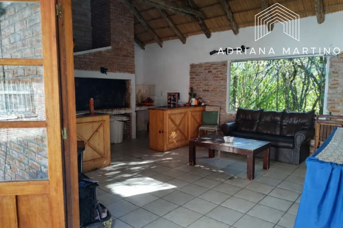 Vende casa en Punta del Este, de 6 dormitorios.