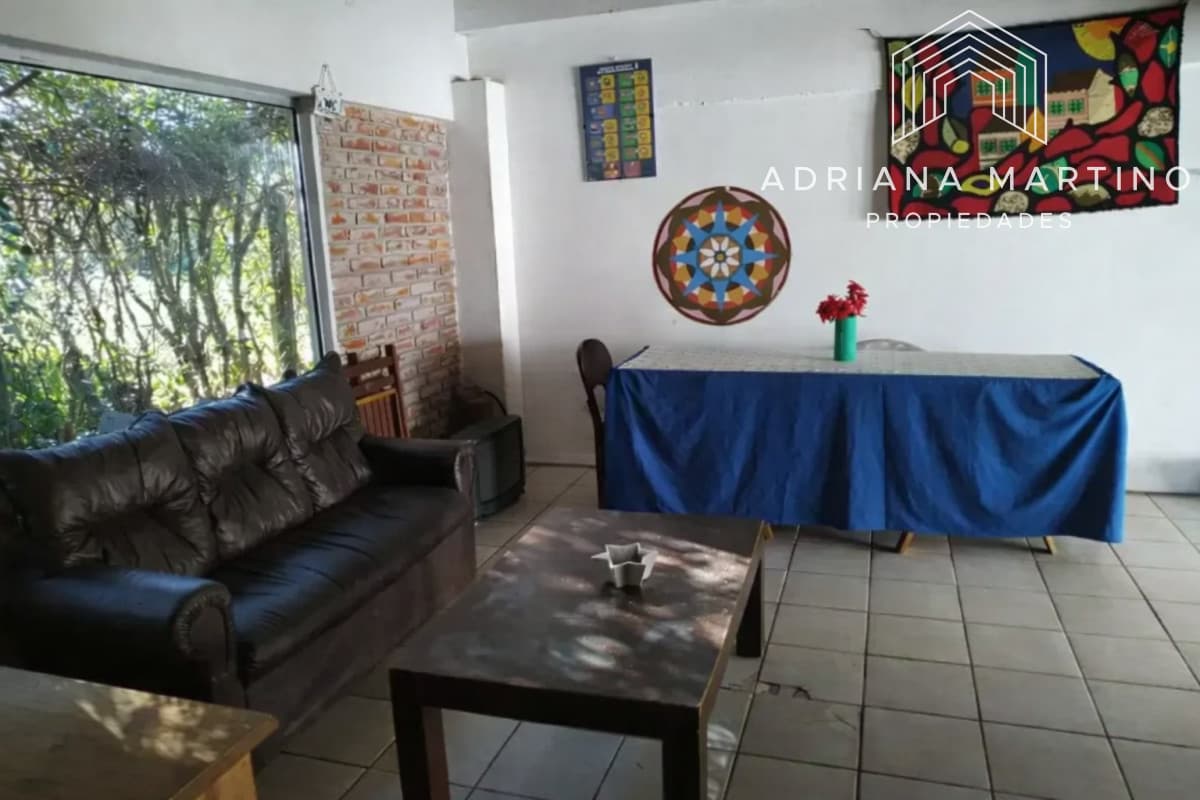 Vende casa en Punta del Este, de 6 dormitorios.
