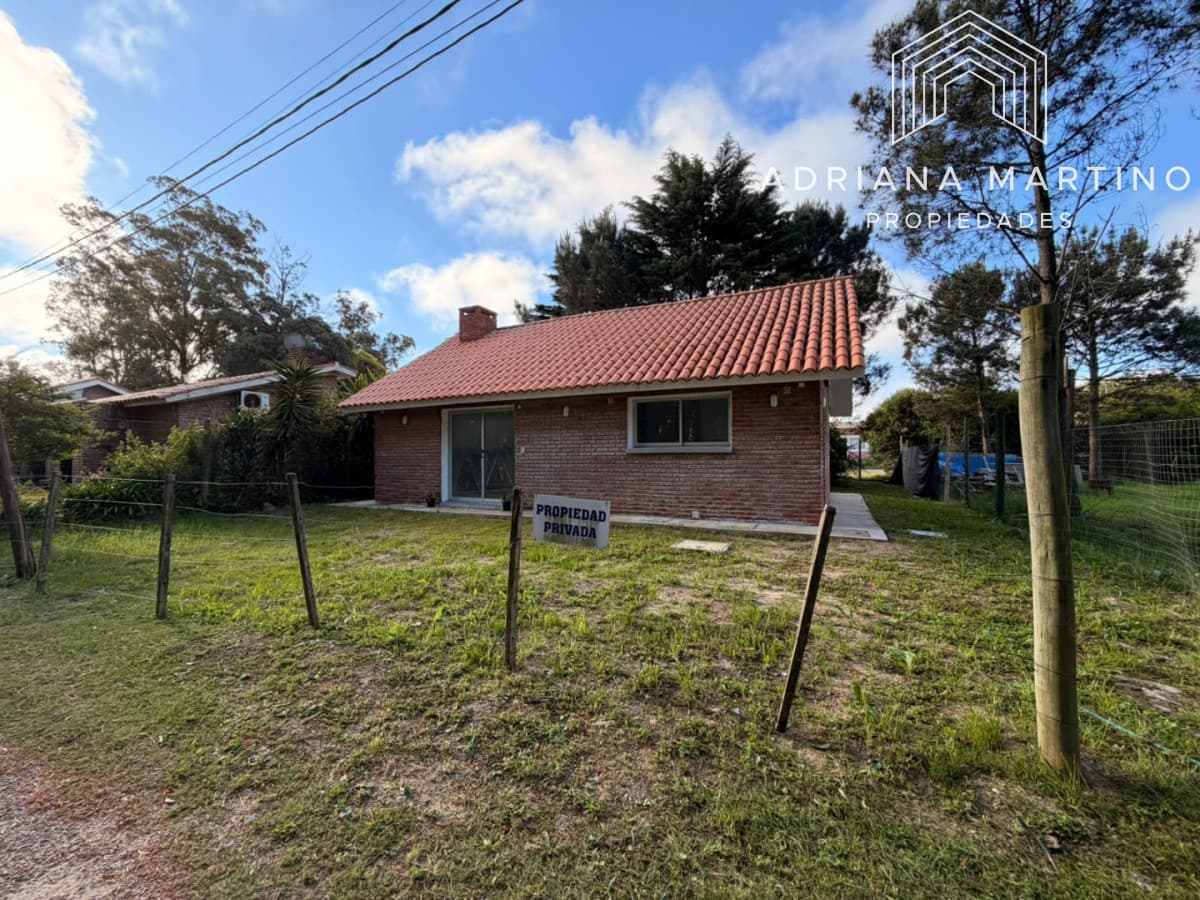 Exclusiva casa en Barrio Parque Pinares de 2 dormitorios a estrenar