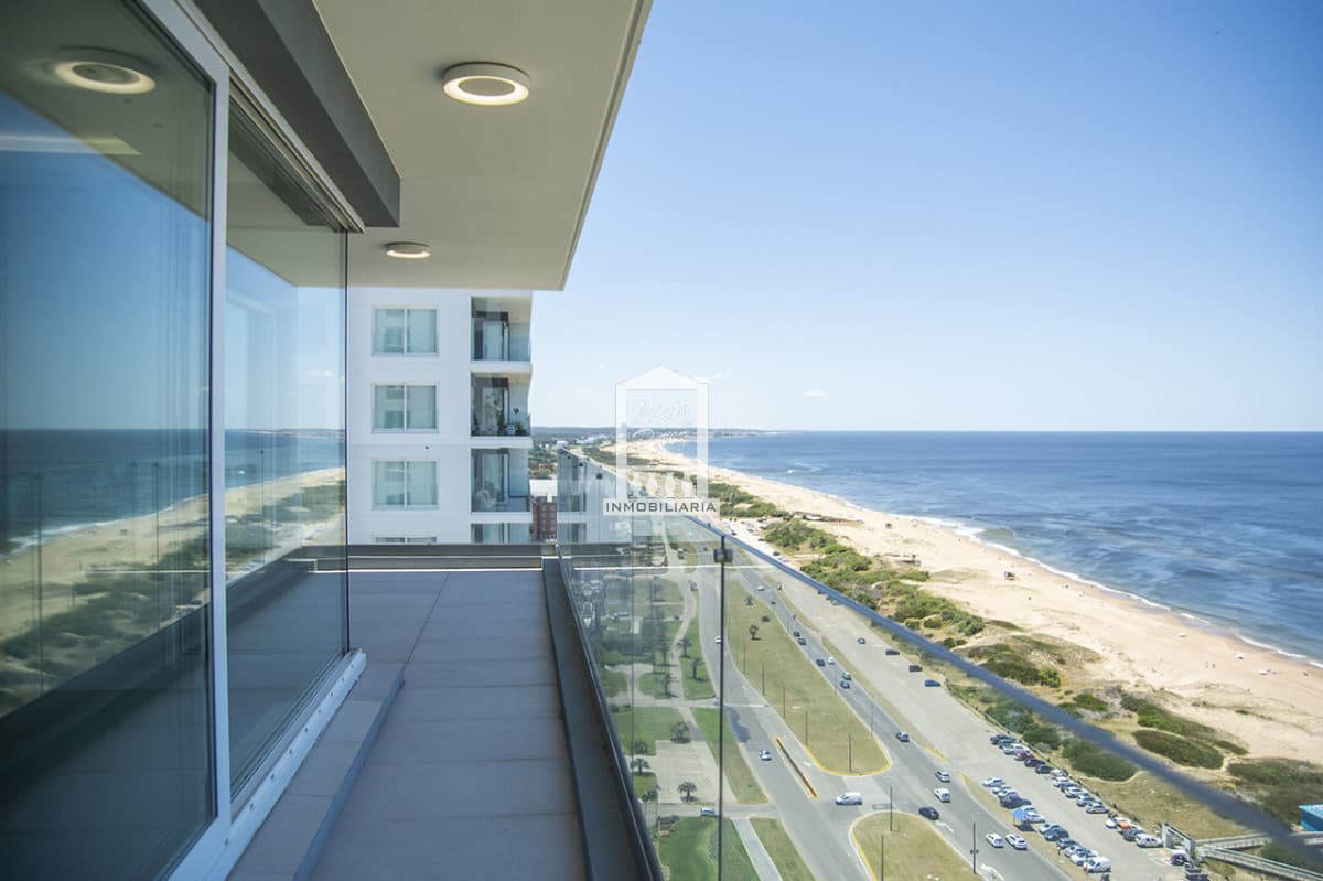 Le Parc III Punta Del Este,departamento de 4 dormitorios en venta