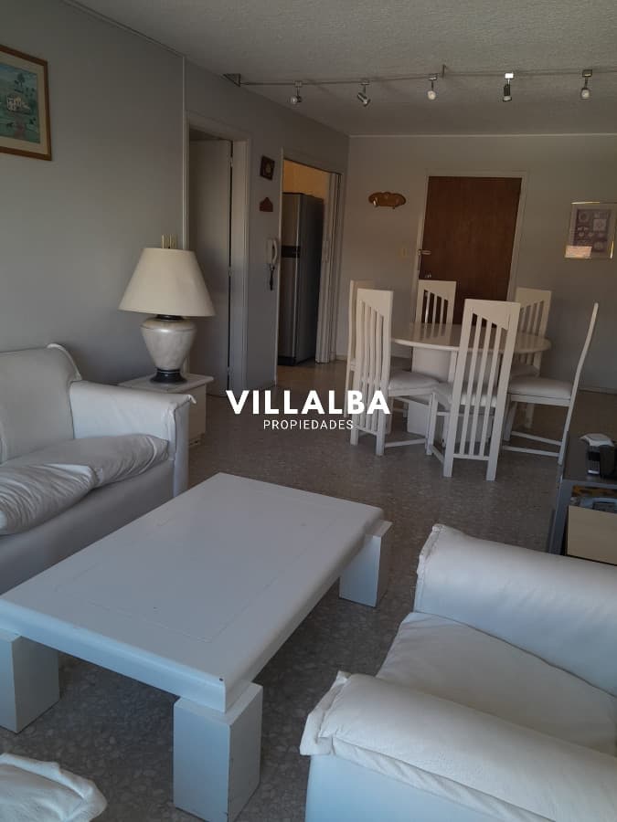Departamento  en venta de 3 dormitorios  Peninsula, Punta del Este