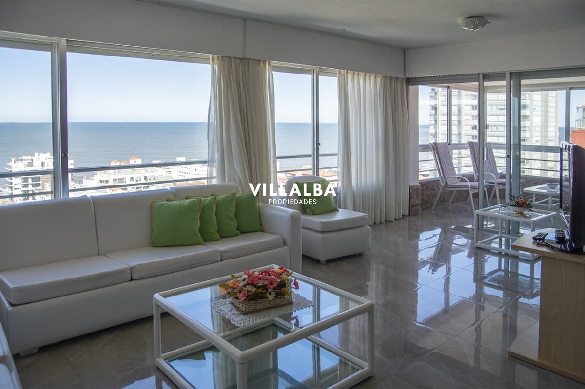 Departamento en venta de 2 dormitorios con vista al Mar, Peninsula , Punta del este