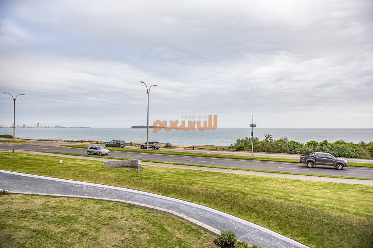 Departamento de 3 dormitorios en venta. Gran Oportunidad en Mansa.
