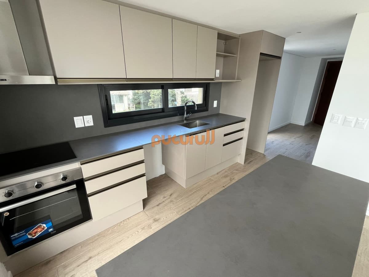 Departamento de 2 dormitorios con 2 baños en venta, gran terraza. Walmer Lagoon