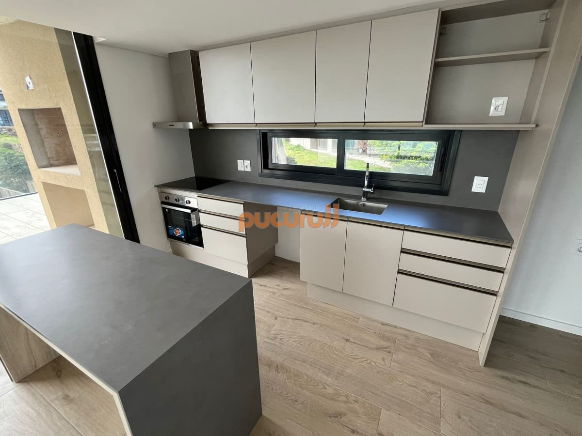 Departamento de 2 dormitorios con 2 baños en venta, gran terraza. Walmer Lagoon