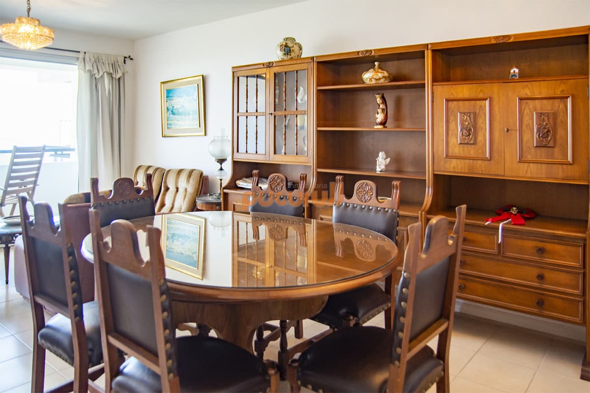 Vende apto de 2 dormitorios con vista al mar en Punta del este