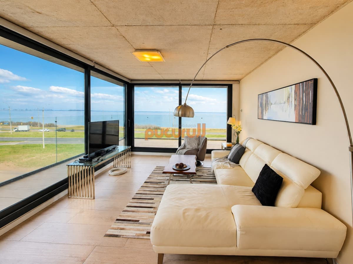 Espectacular departamento de 3 dormitorios frente al mar. Walmer Lagoon