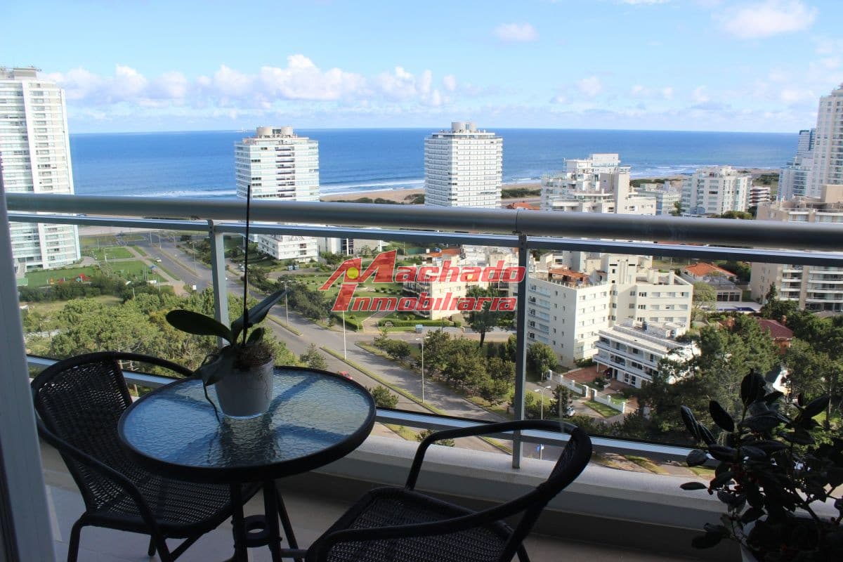 ALQUILER EN ENERO EN TORRE ONE II, VISTA AL MAR, MUY BUENOS AMENITIES