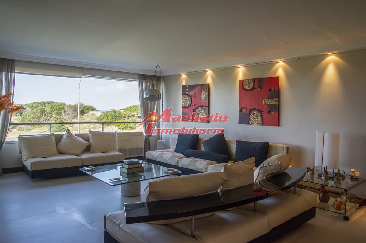 Departamentos en venta en primera linea.