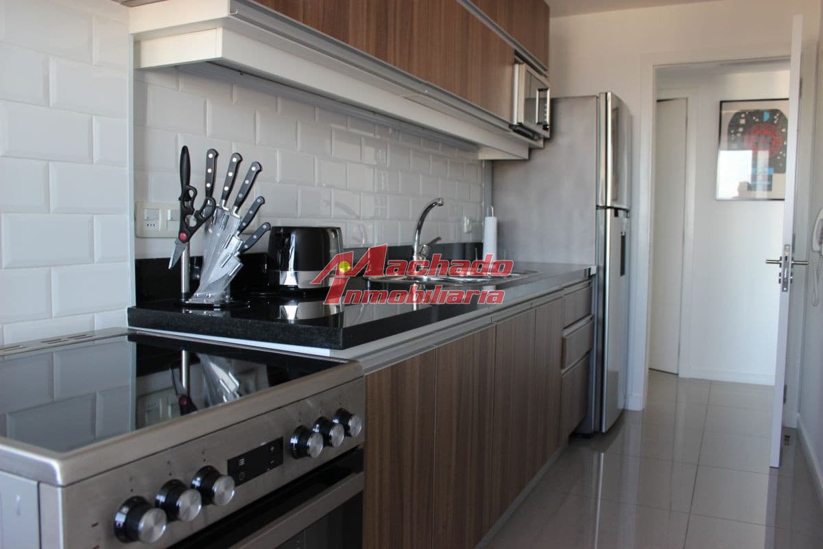 ALQUILER EN ENERO EN TORRE ONE II, VISTA AL MAR, MUY BUENOS AMENITIES