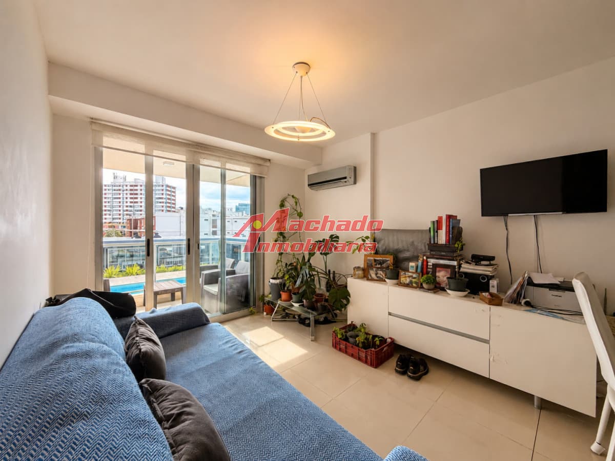 En venta apartamento con agradable vista de 2 dormitorios, en Brava Punta del Este