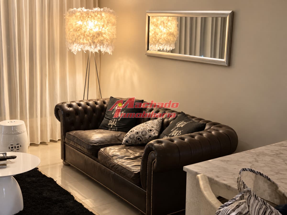 Apartamento de 1 Dormitorio y medio con Terraza Privada de 100 m² en Roosevelt - Punta del Este
