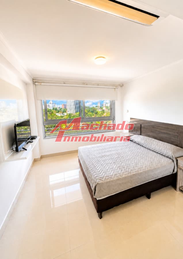 Apartamento de 2 dormitorios en venta en Punta del Este