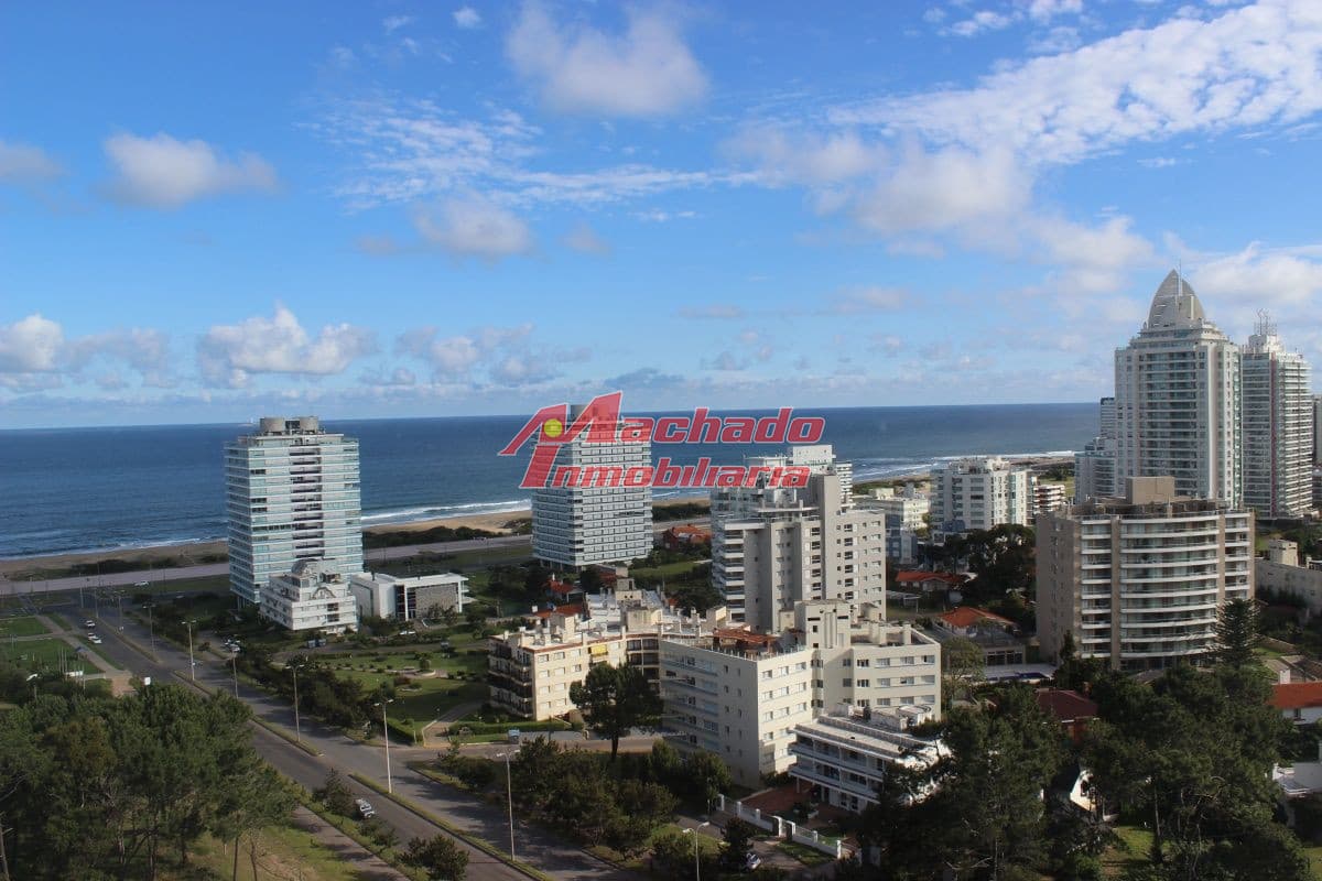 ALQUILER EN ENERO EN TORRE ONE II, VISTA AL MAR, MUY BUENOS AMENITIES