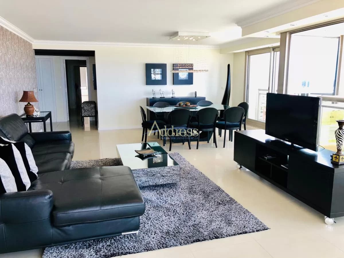 Increible departamento en edificio Imperiale II brava-punta del este