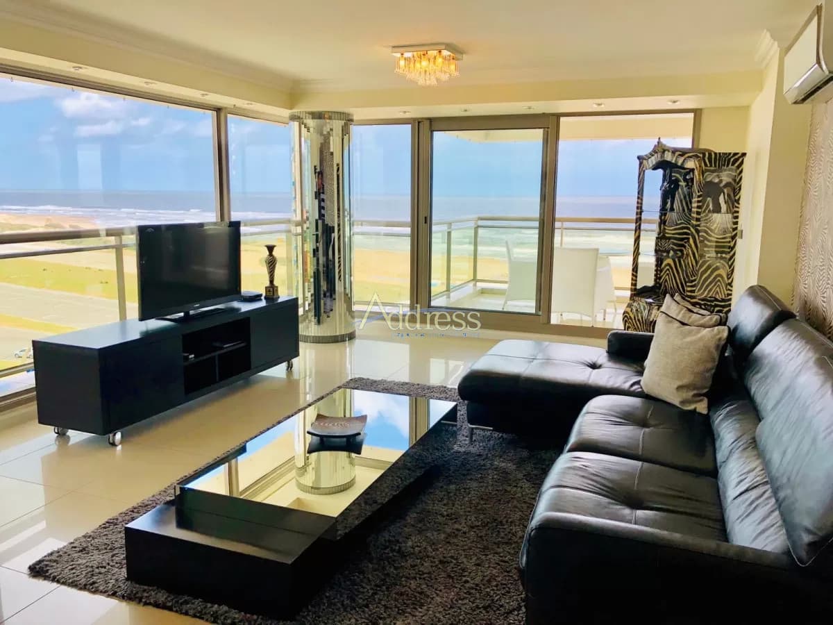 Increible departamento en edificio Imperiale II brava-punta del este