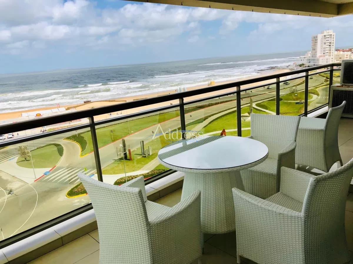 Increible departamento en edificio Imperiale II brava-punta del este