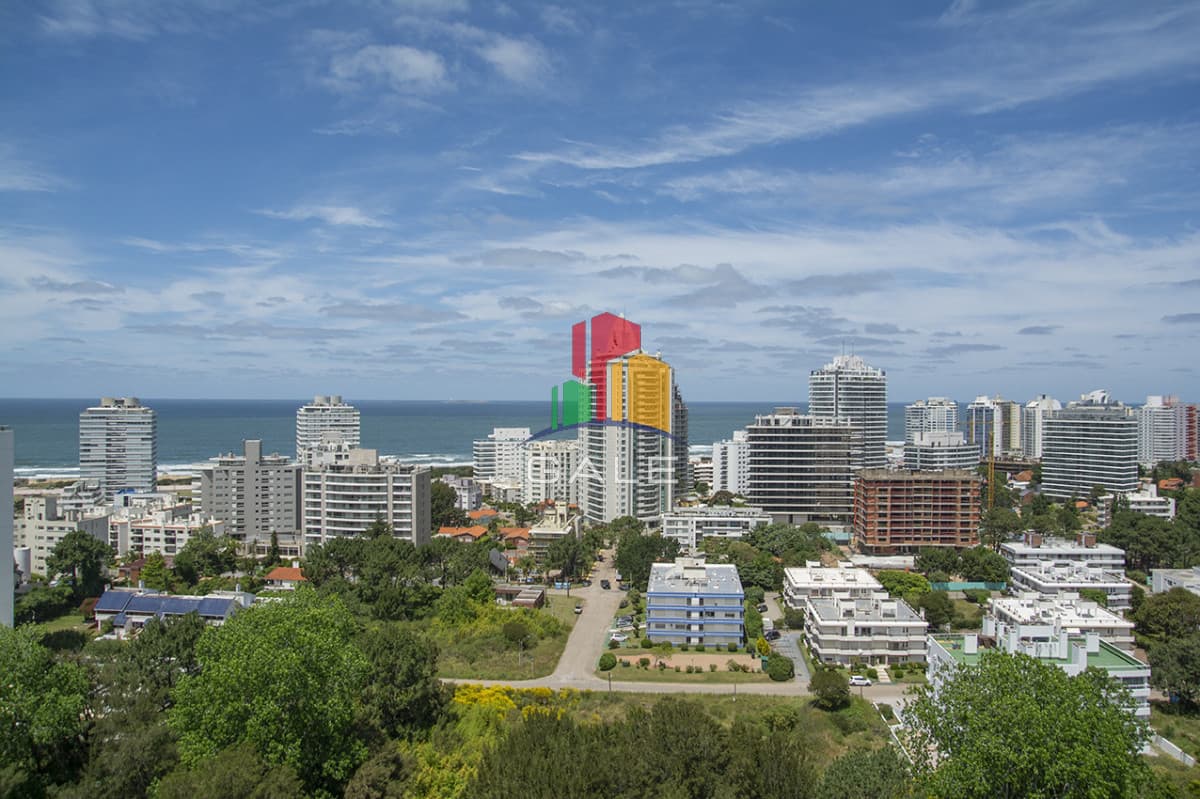 Gale Propiedades & Escribanía Apartamento ID.5002 - Departamento en venta de 2 dormitorios en Brava, Torre Ocean drive