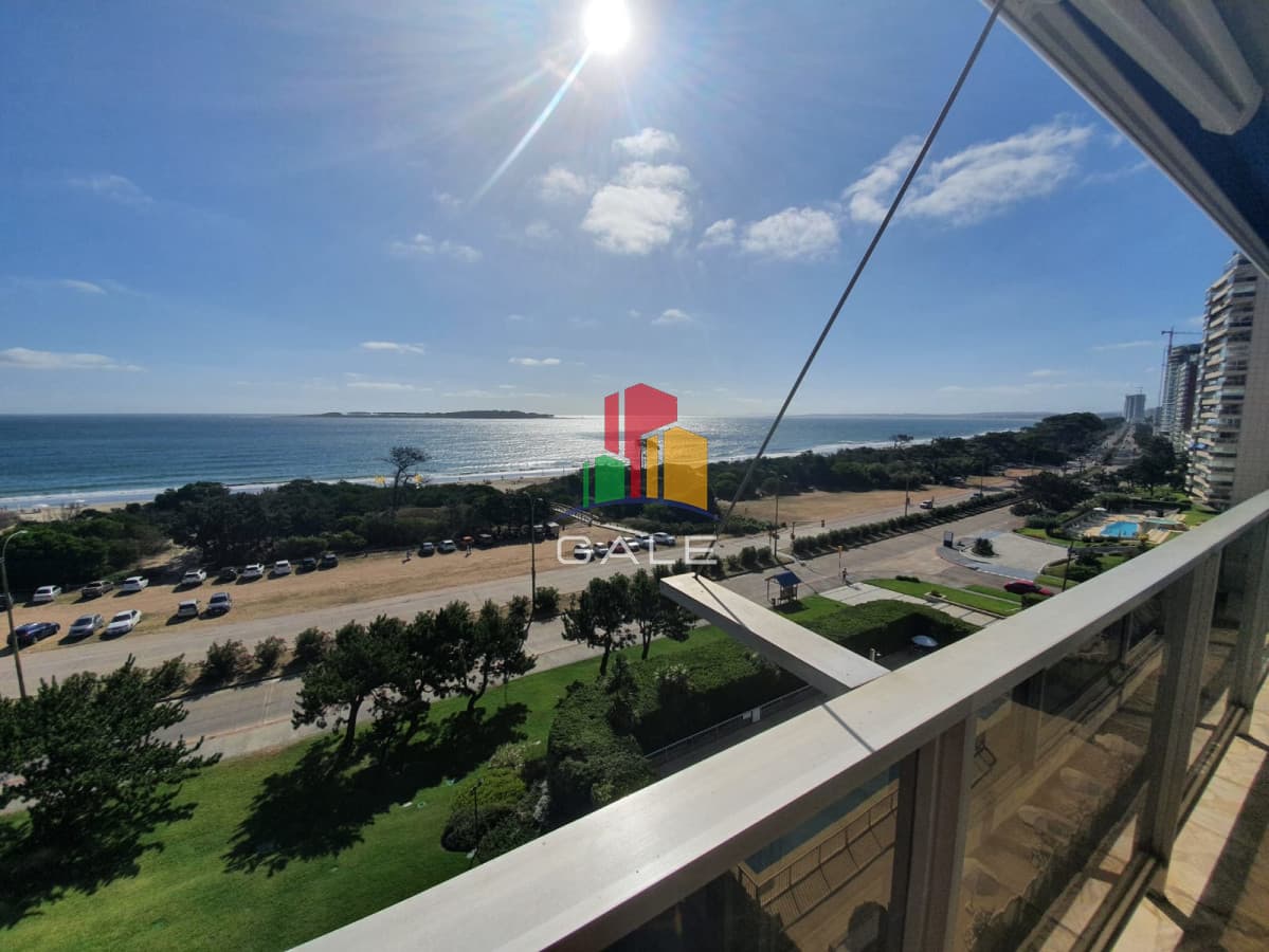 Gale Propiedades & Escribanía Apartamento ID.4372 - Departamento en venta, 3 dormitorios. Torre Tequendama
