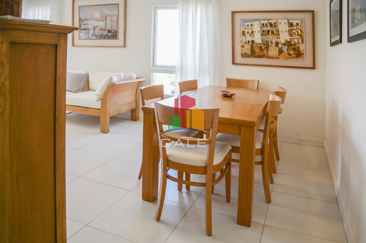 Gale Propiedades & Escribanía Apartamento ID.4281 - Departamento de 3 dormitorios con terraza  con parrillero en venta, Peninsula, Punta del Este